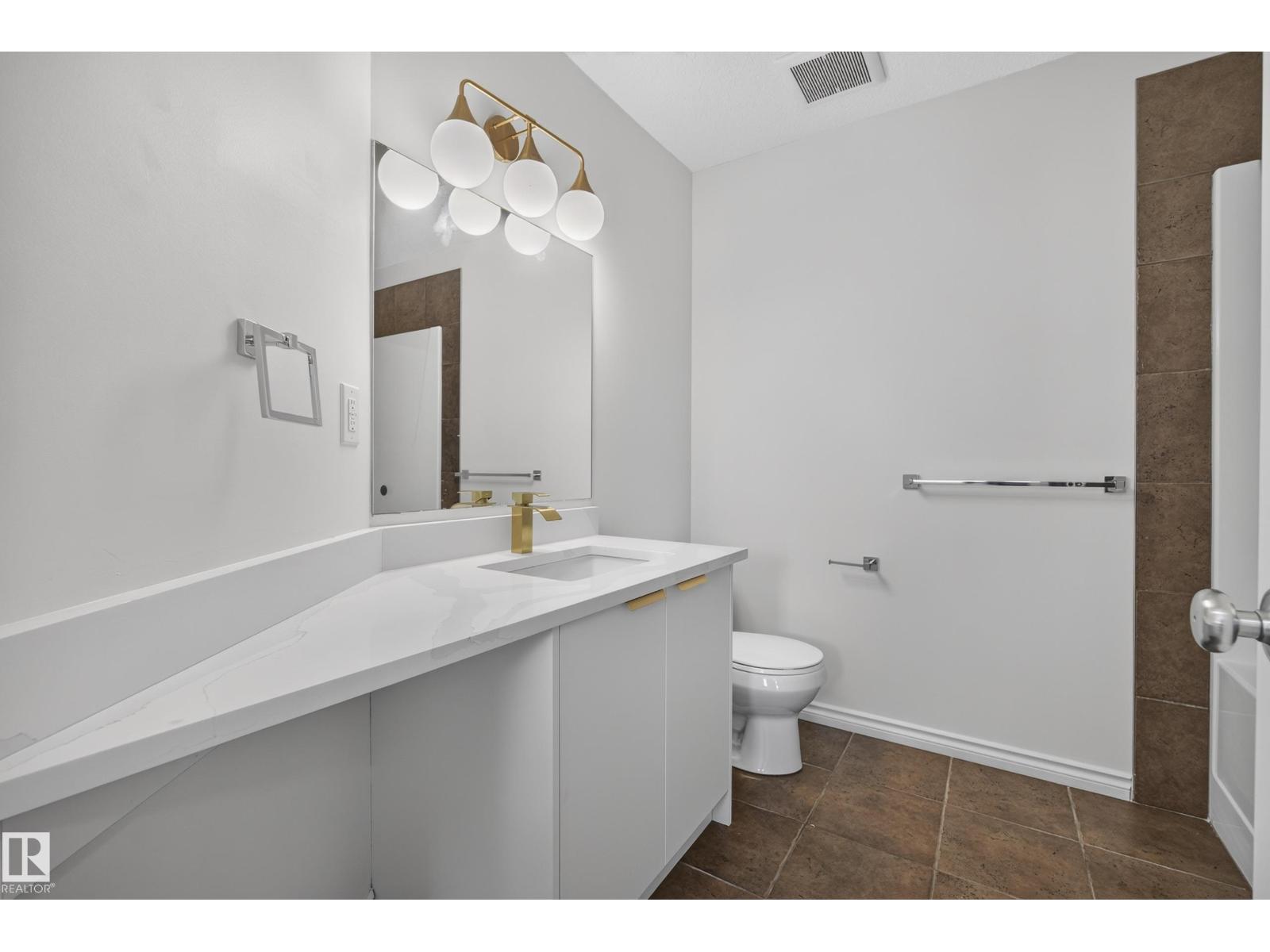 10216 150 ST NW - 31