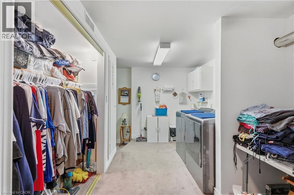 338 Albany Street — photo 27
