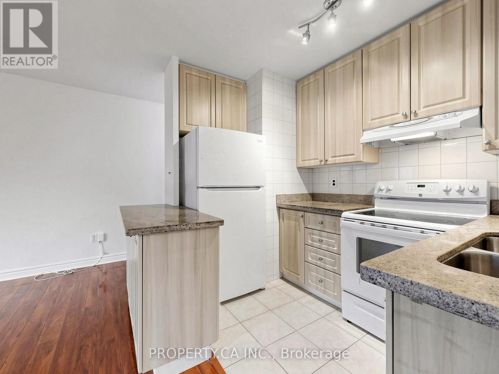 316- 40 Homewood Avenue, Toronto, ON photo 9