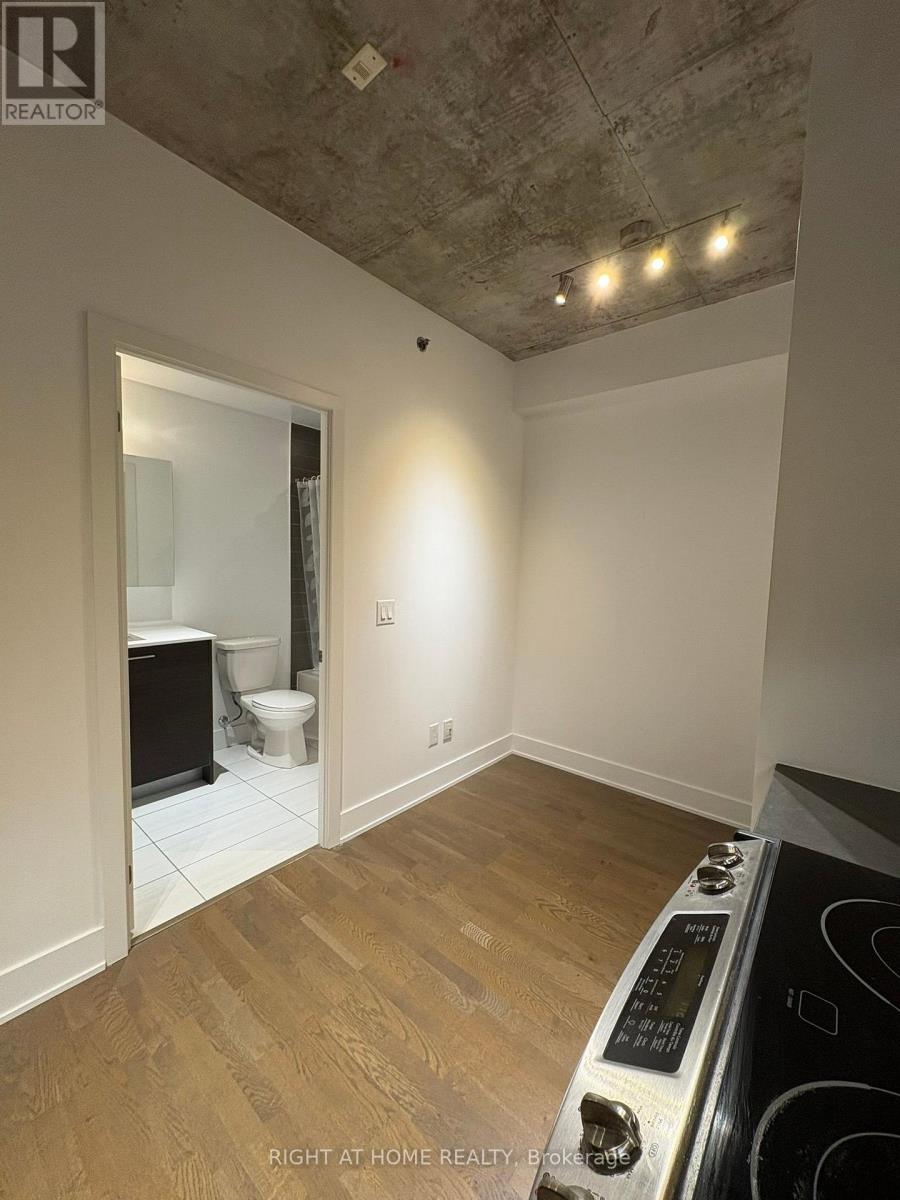#602 90 TRINITY STREET - Image 11