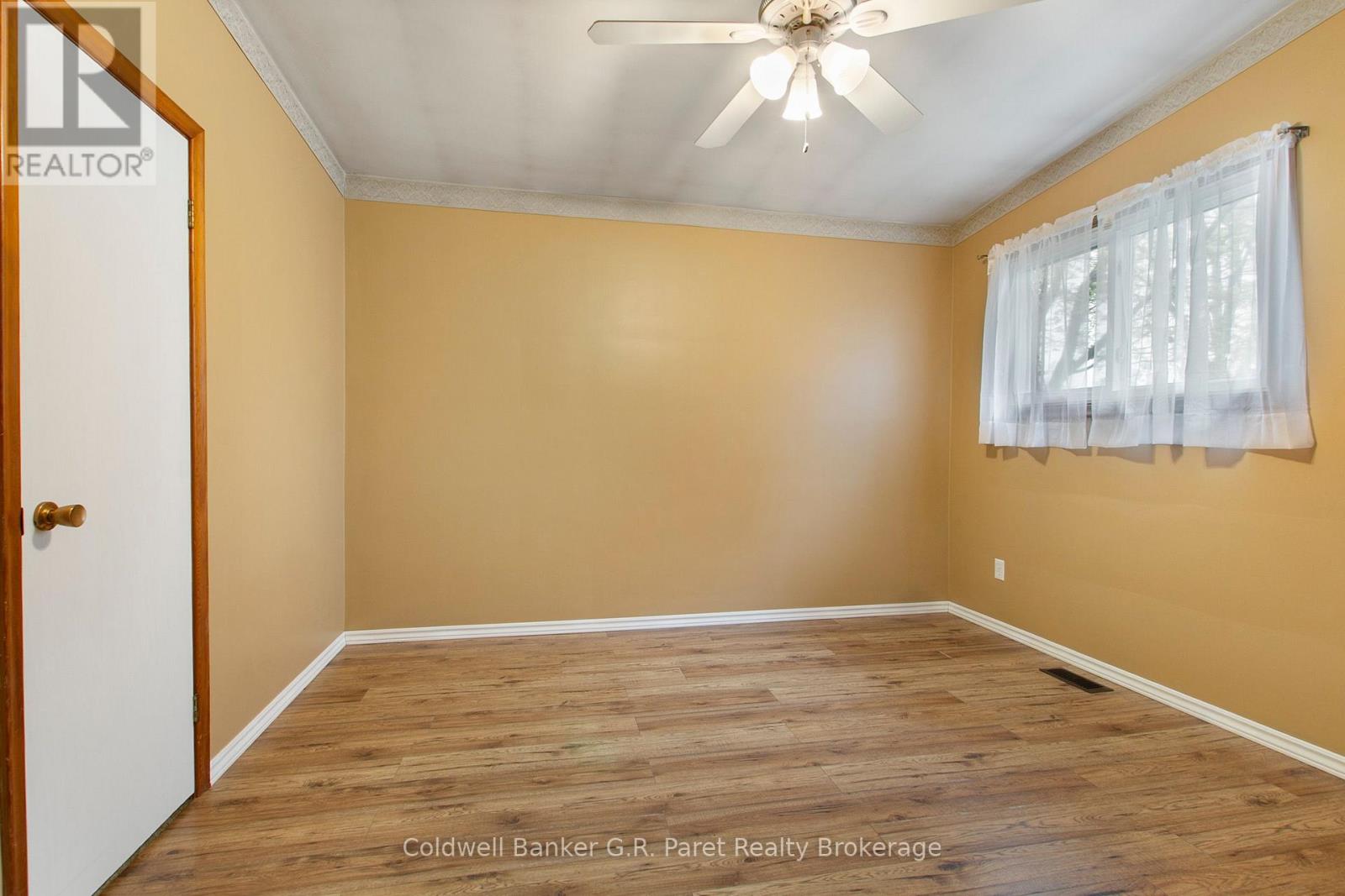105 Queen Street — photo 12