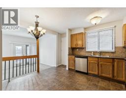 568 Strathcona Drive SW - photo 12