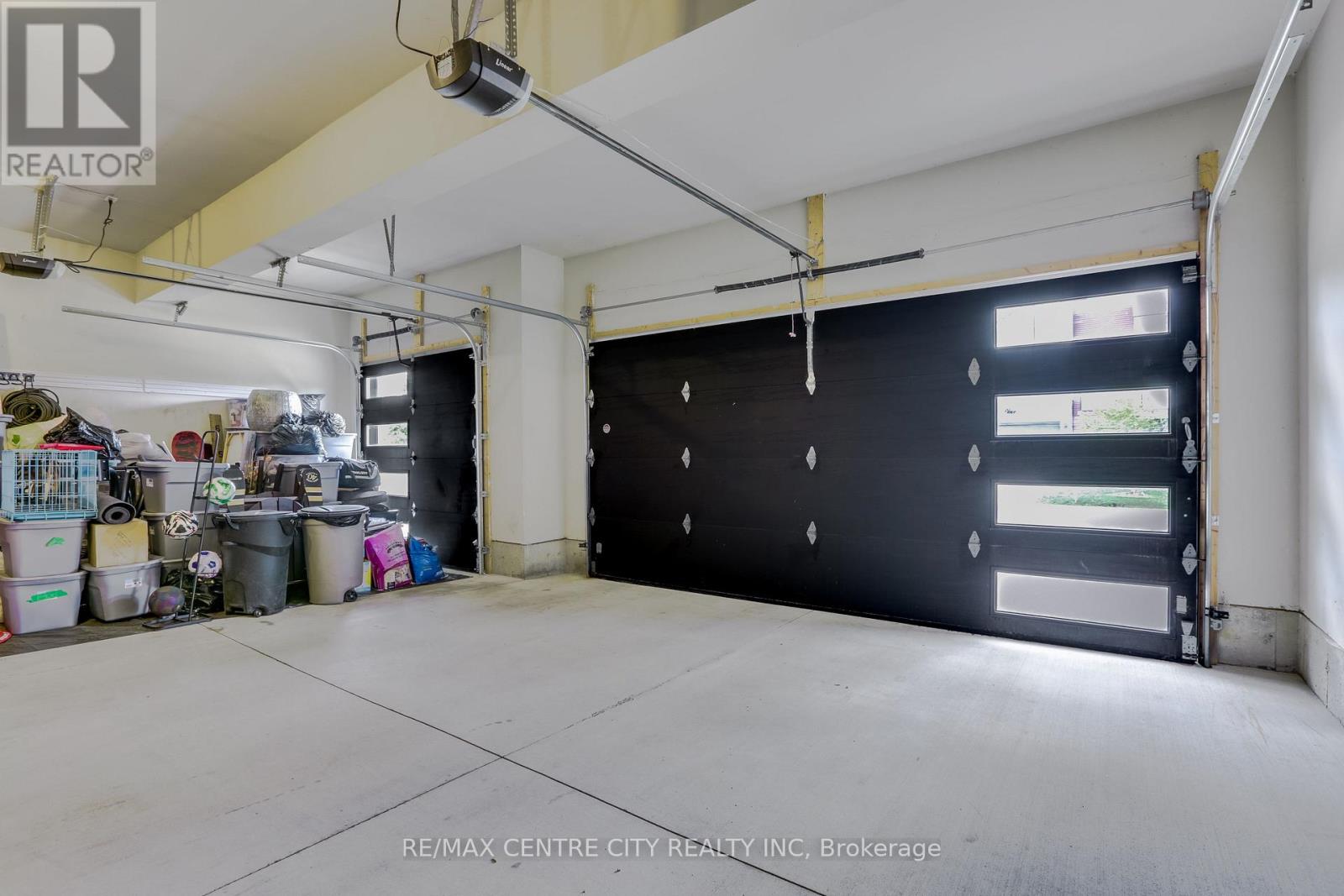 1762 Dewar Place — photo 37