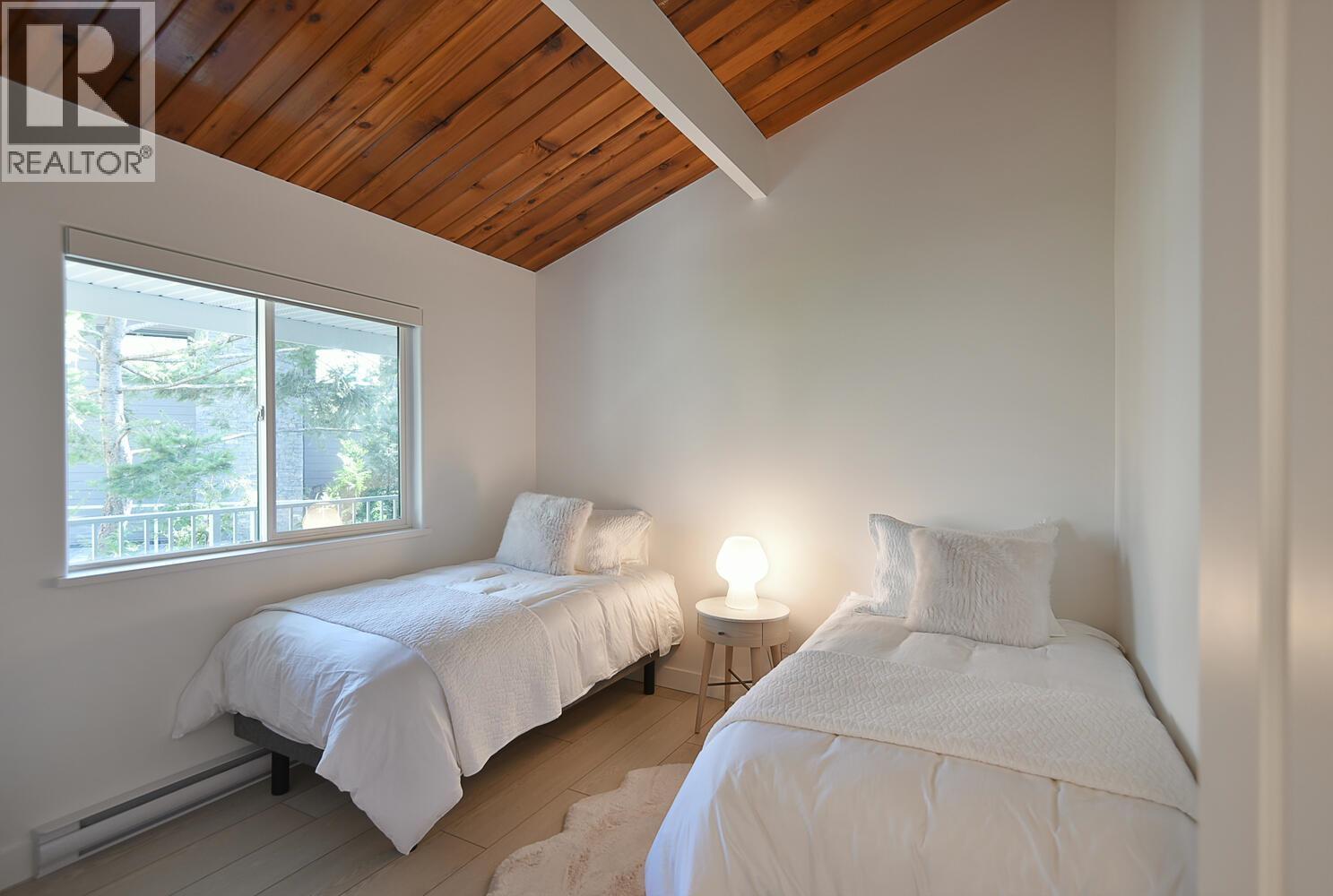 5350 SUSAN WAY, Halfmoon Bay