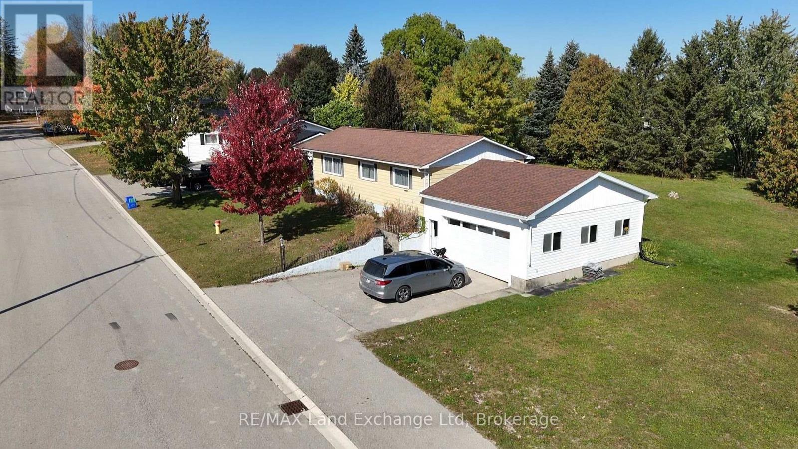 463 WOLSLEY STREET - 2