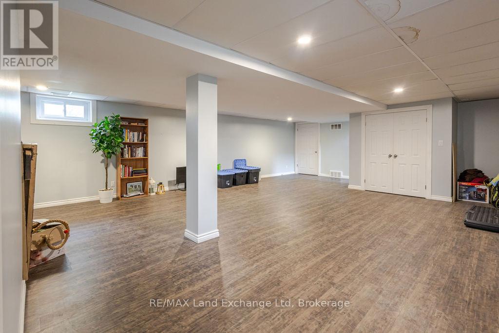 463 WOLSLEY STREET - 21