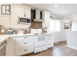 Kitchen - 463 Wolsley Street, Huron Kinloss, ON N0G2H0 Photo 8