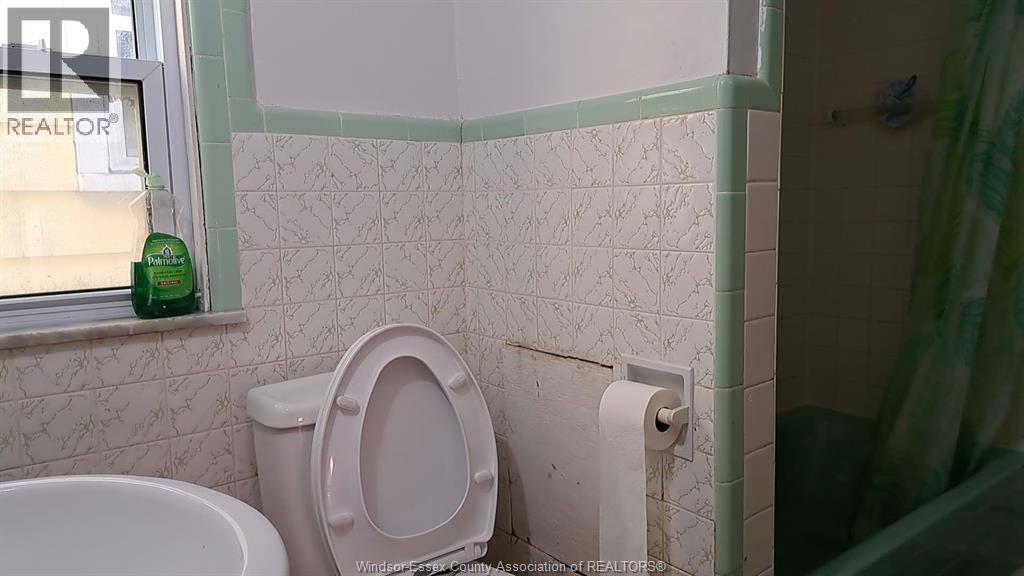 438 RANKIN, Windsor — photo 10
