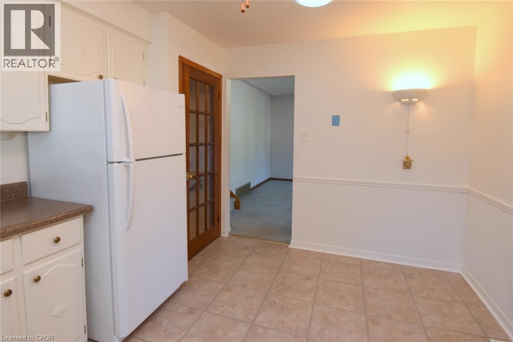5 ROGERS Road - Image 12