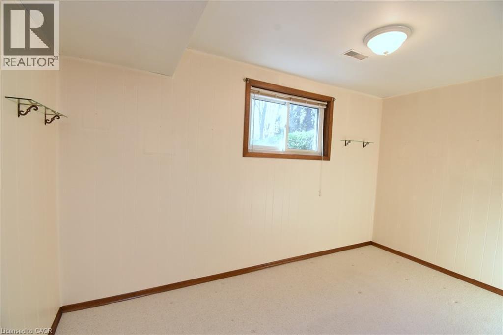 5 ROGERS Road - Image 22