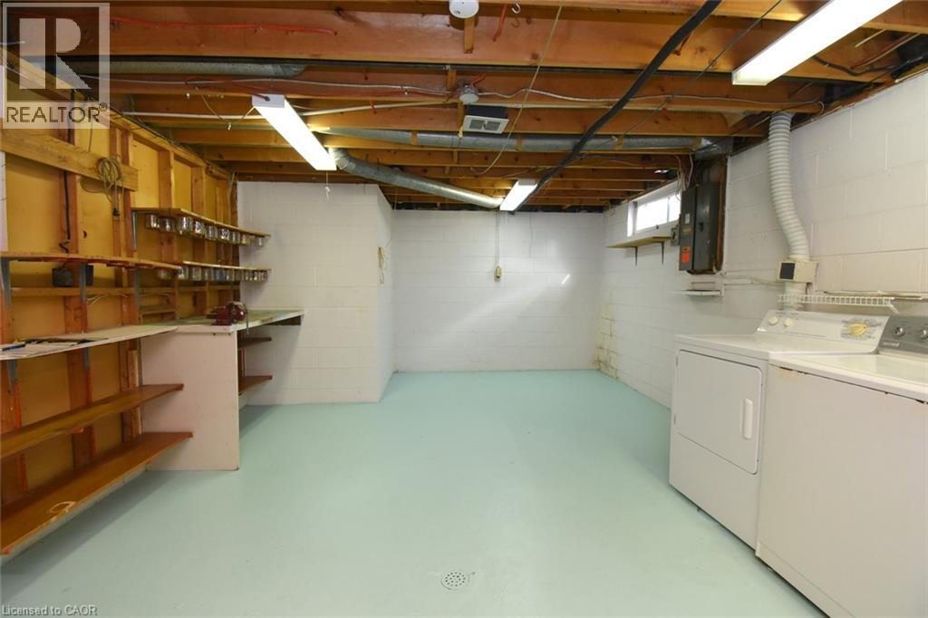 5 ROGERS Road - Image 26