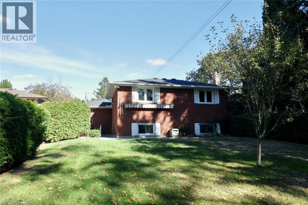 5 ROGERS Road - Image 3
