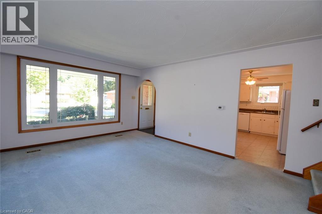 5 ROGERS Road - Image 7
