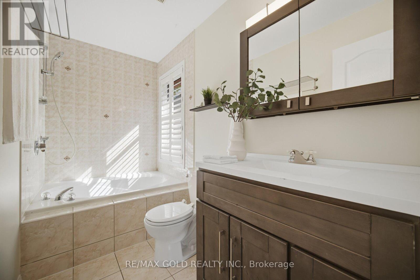 5566 BROADPATH GATE - Image 19