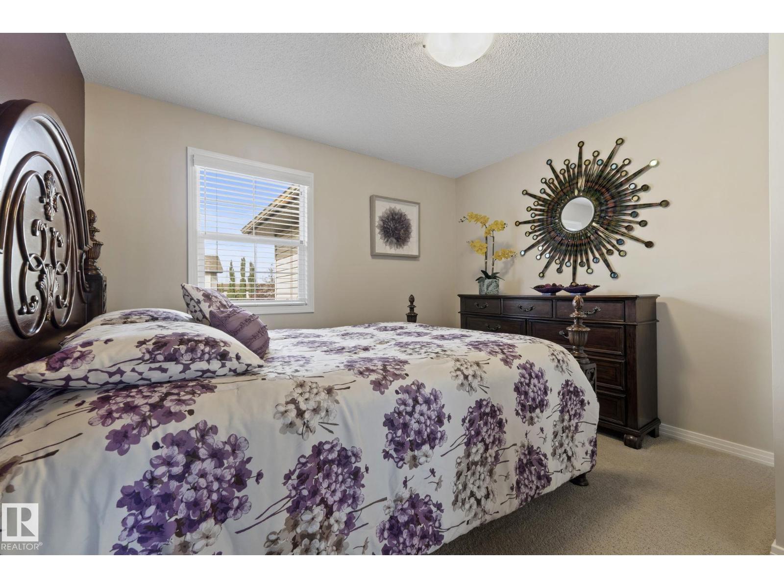 5915 6 AV SW - 34