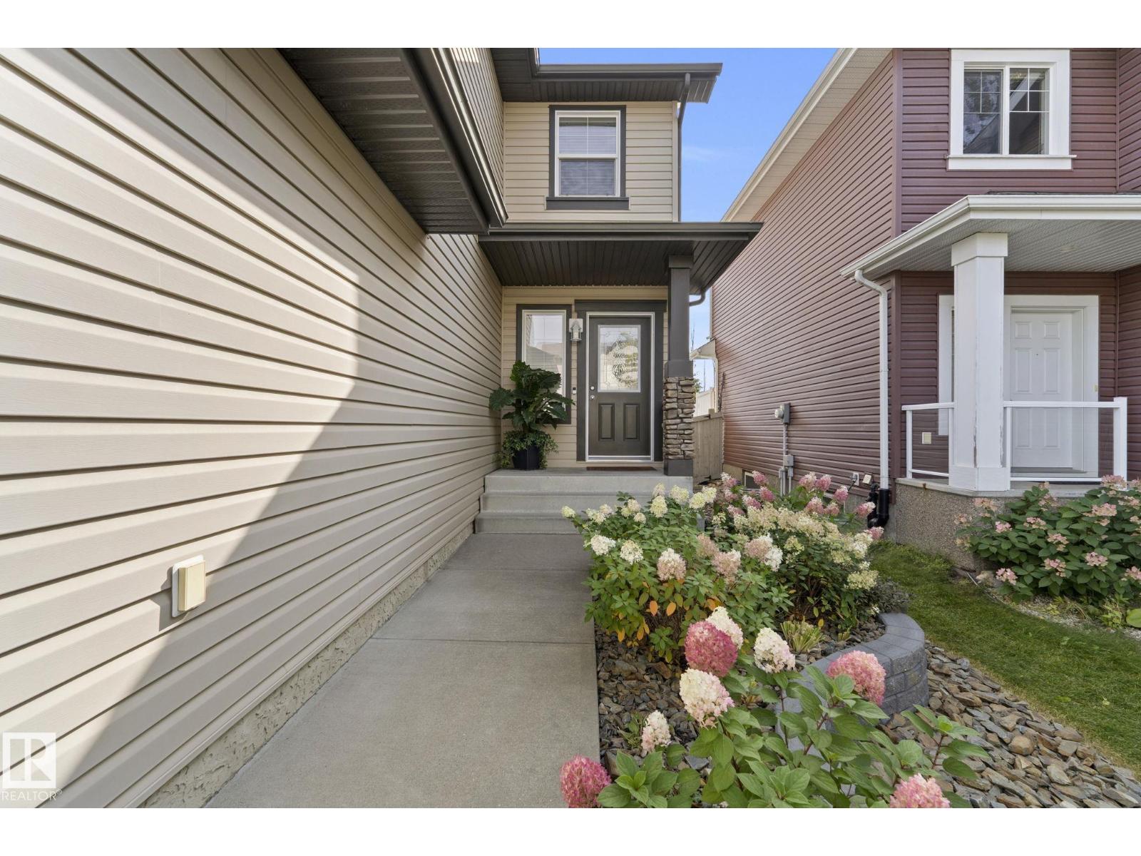 5915 6 AV SW - 4