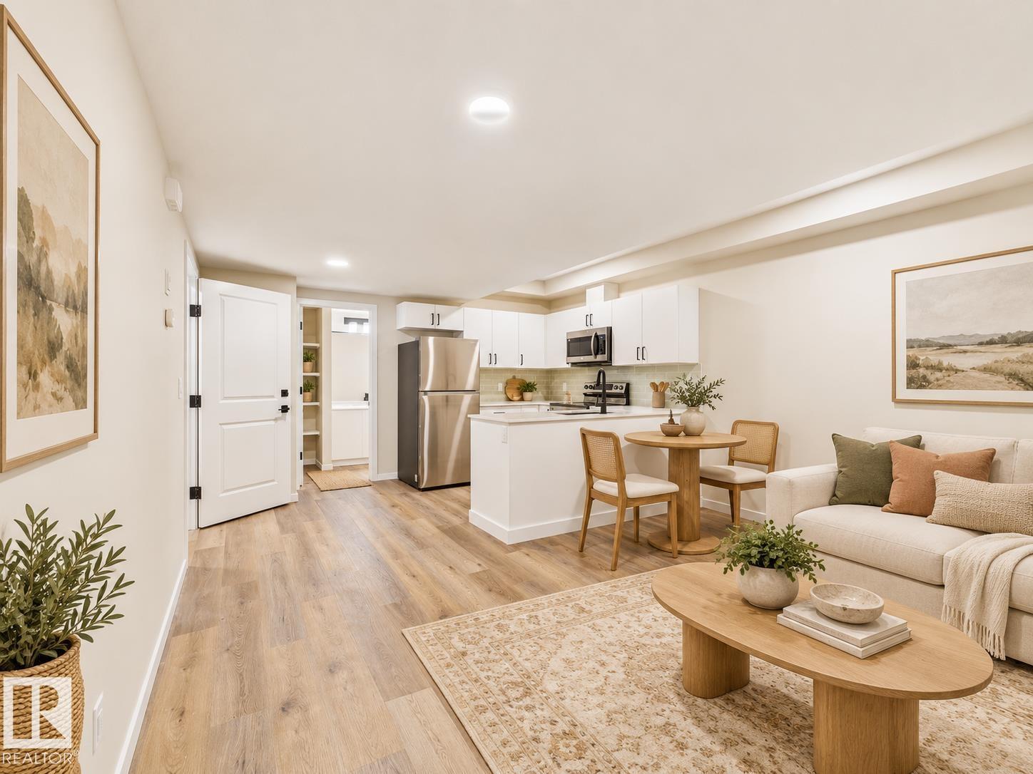 1100 MCLEOD AV - 9