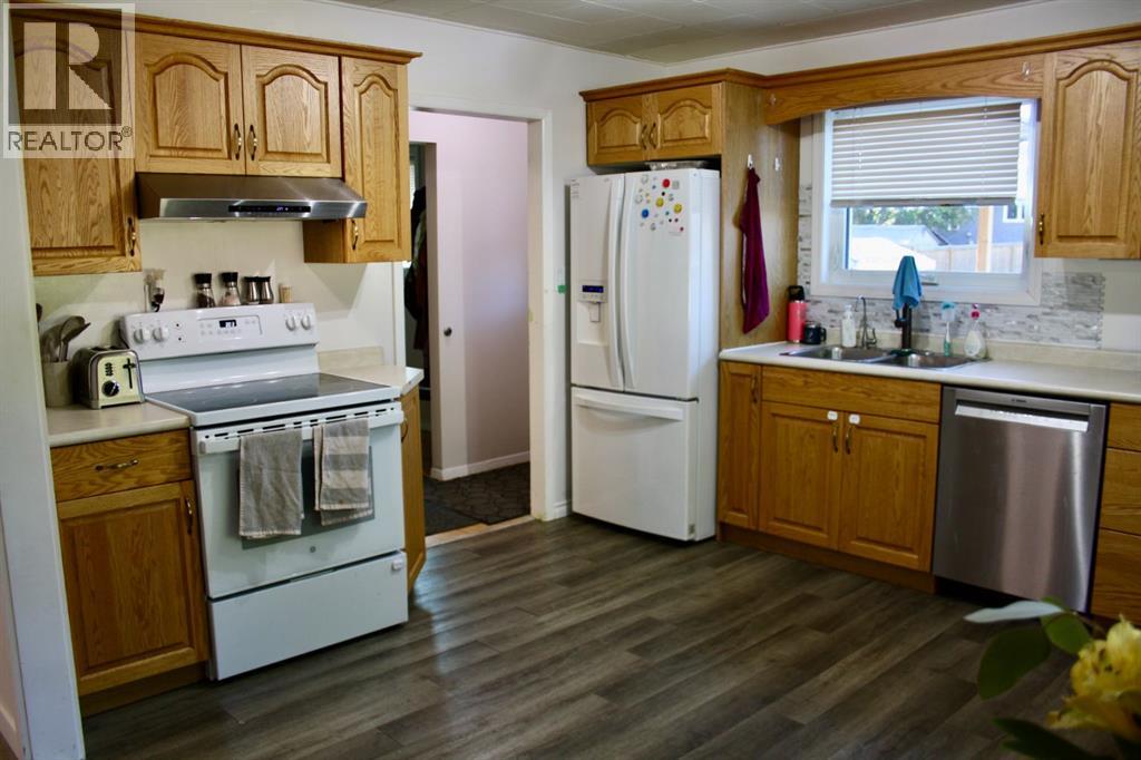 20 2nd Street E, Neilburg — photo 11