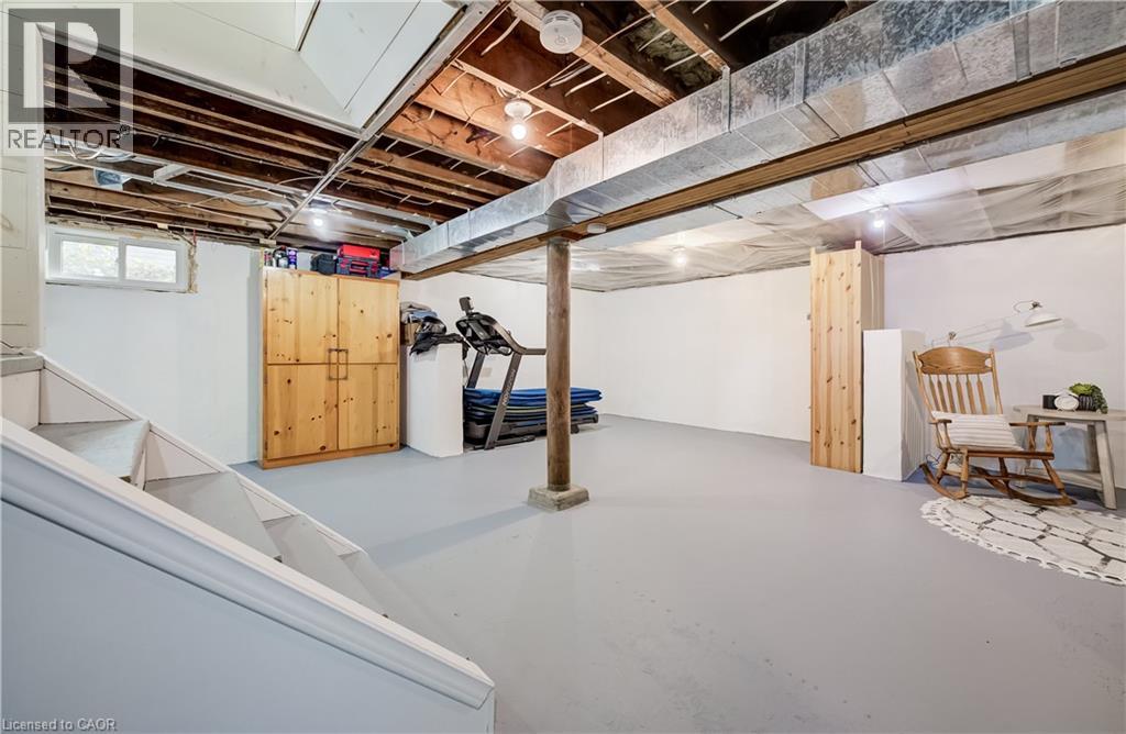 51 WILLIAM Street N - Image 25