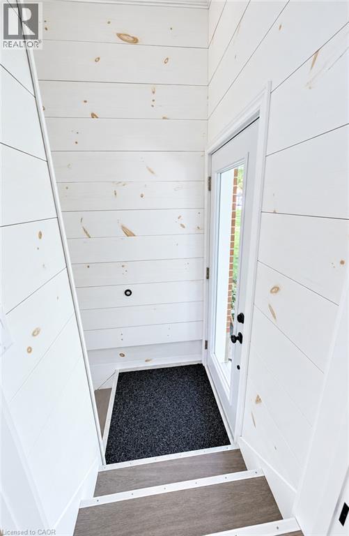 51 WILLIAM Street N - Image 24