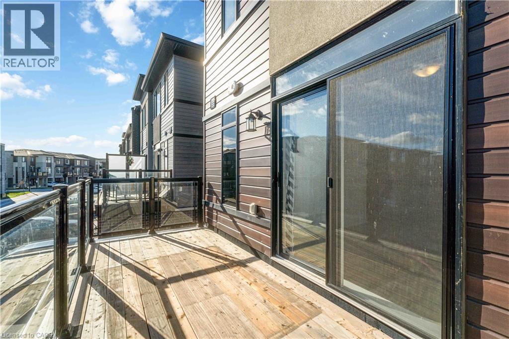 590 NORTH SERVICE Road Unit# 12, Stoney Creek — photo 3