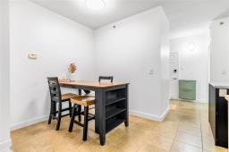 302 60 Shore Street, Winnipeg, MB R3T2C8 Photo 9