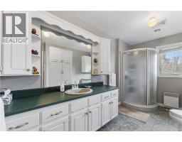 12 Thaddee Street, photo 23