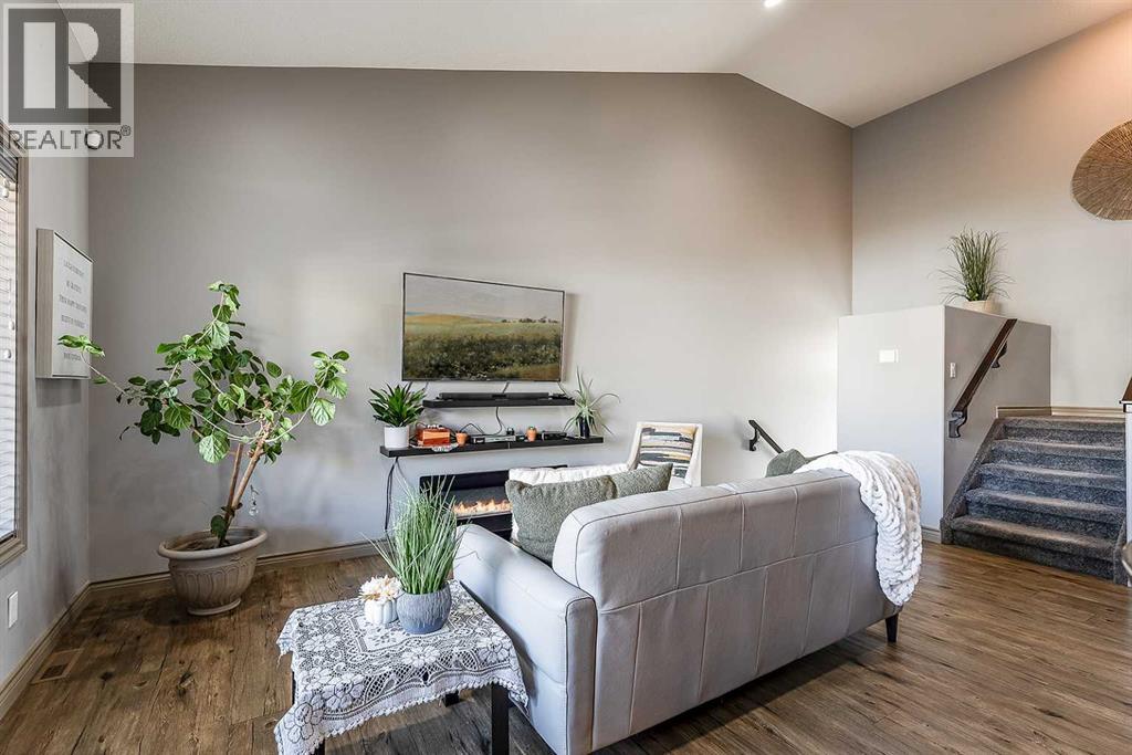 588 Vista Drive SE - 8