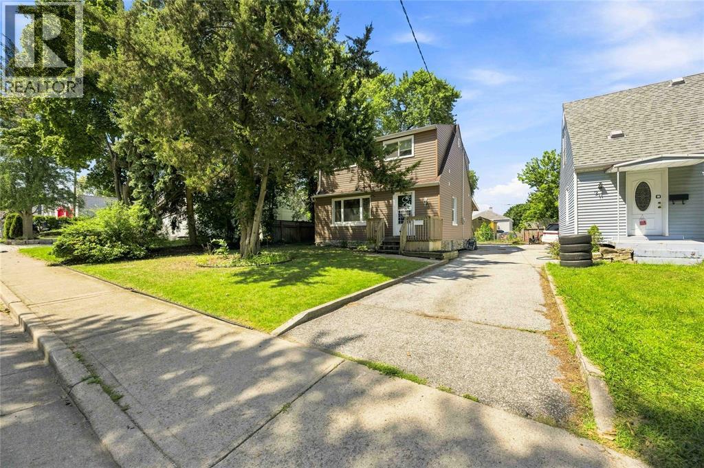 209 Felix Street — photo 37