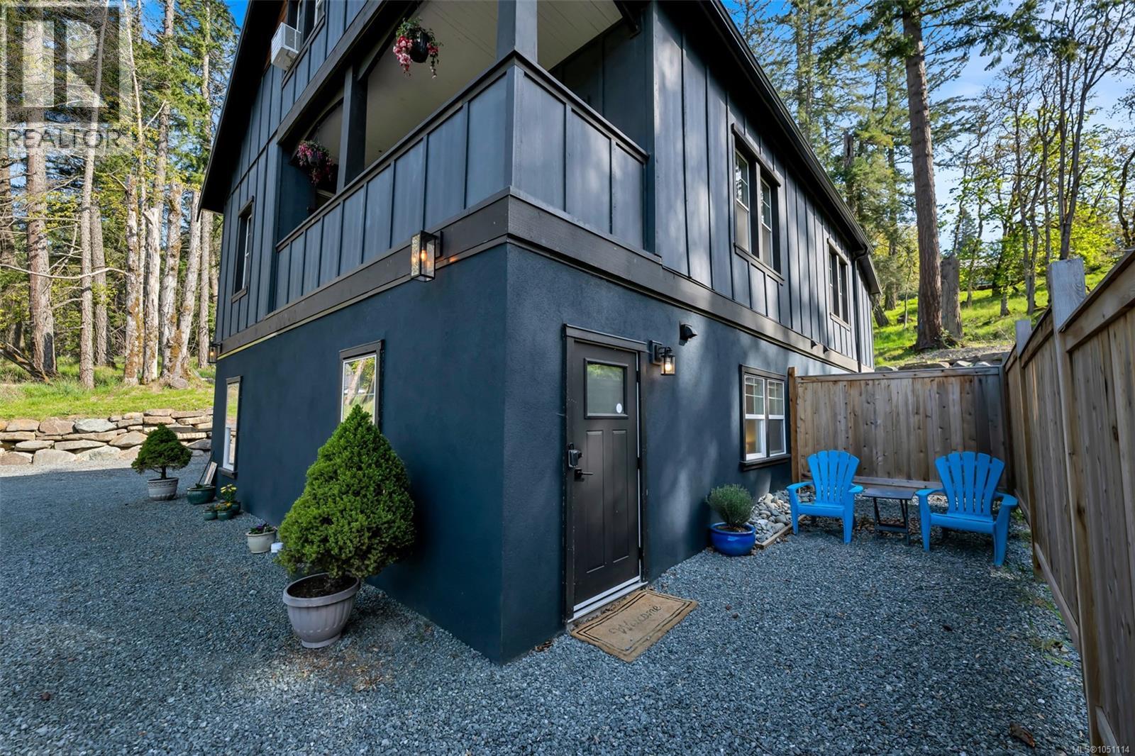1029 Herd Rd, Duncan