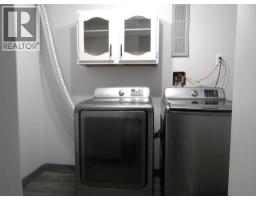 2170 Hawke Crescent Ne, Medicine Hat, AB T1C1J7 Photo 8