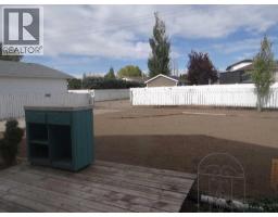 2170 Hawke Crescent Ne, Medicine Hat, AB T1C1J7 Photo 9