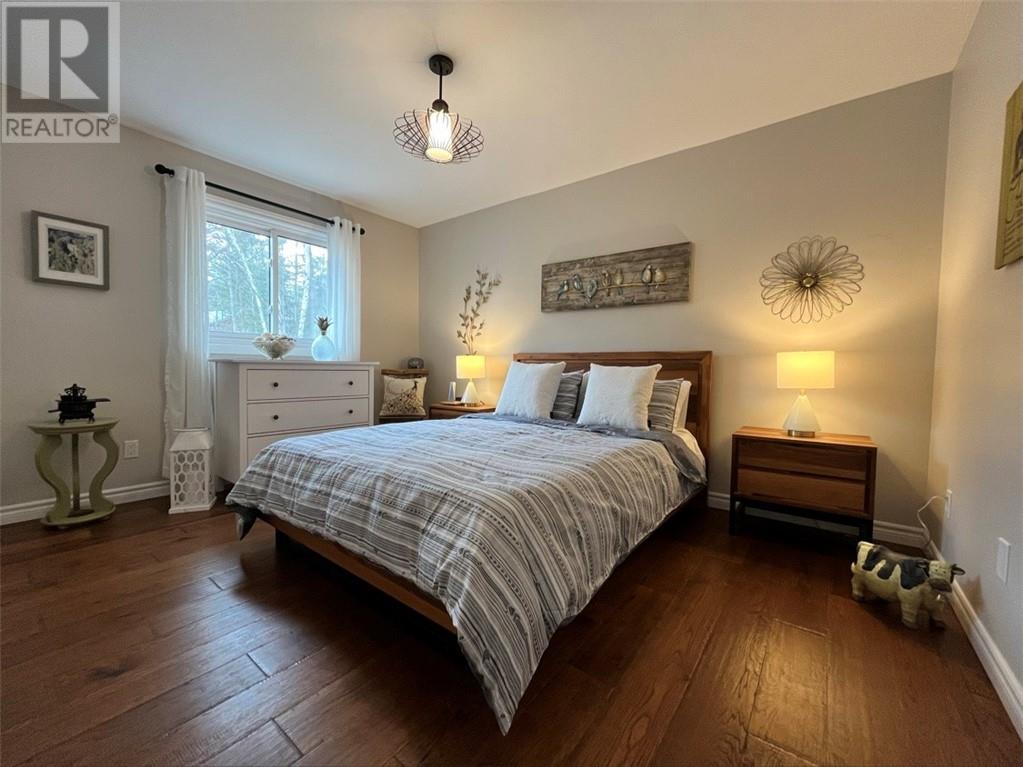 75 Curry Point - Image 12