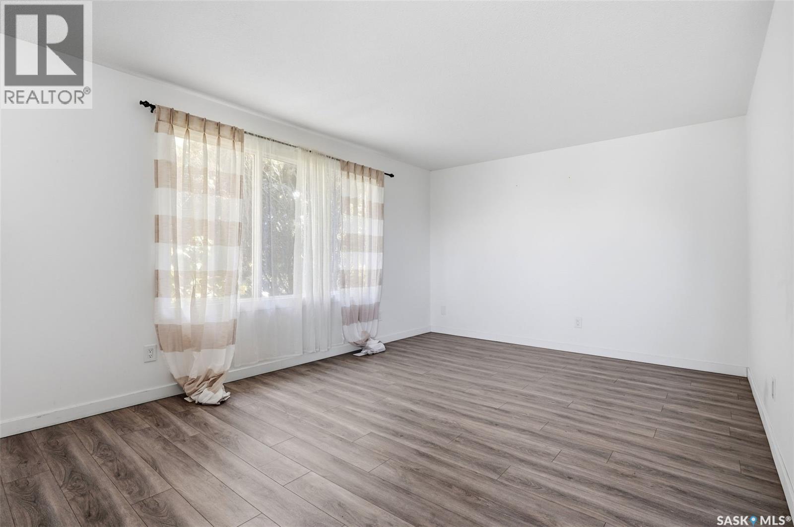 1502 Grosvenor STREET, Regina — photo 5