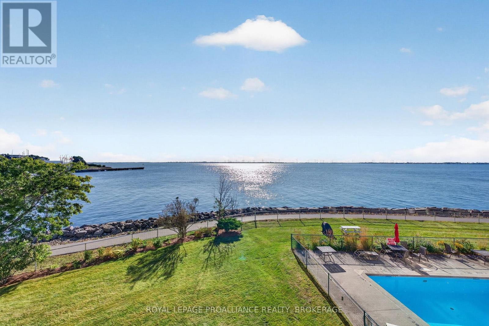 #306 1 MOWAT AVENUE - 21