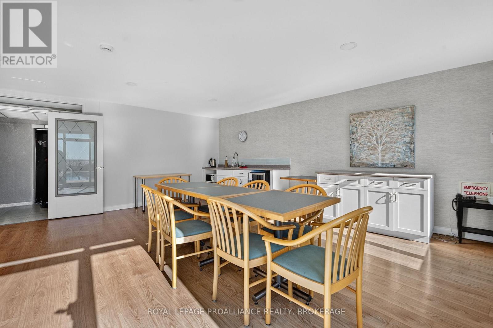 #306 1 MOWAT AVENUE - Image 29