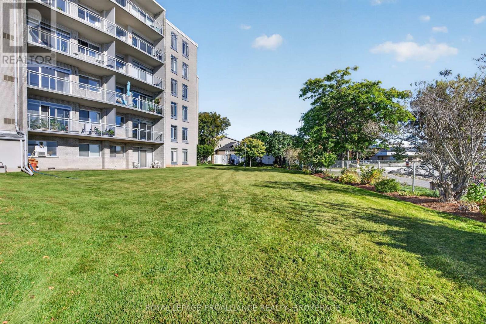 #306 1 MOWAT AVENUE - 36