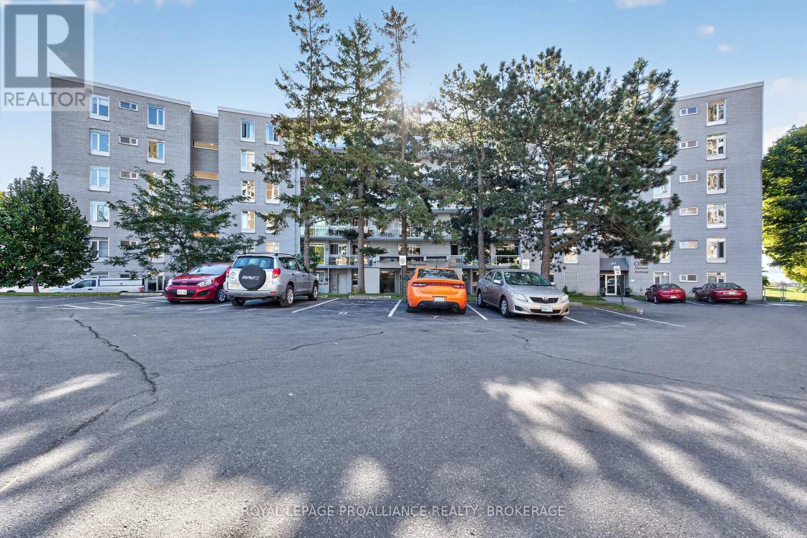 #306 1 MOWAT AVENUE - 40