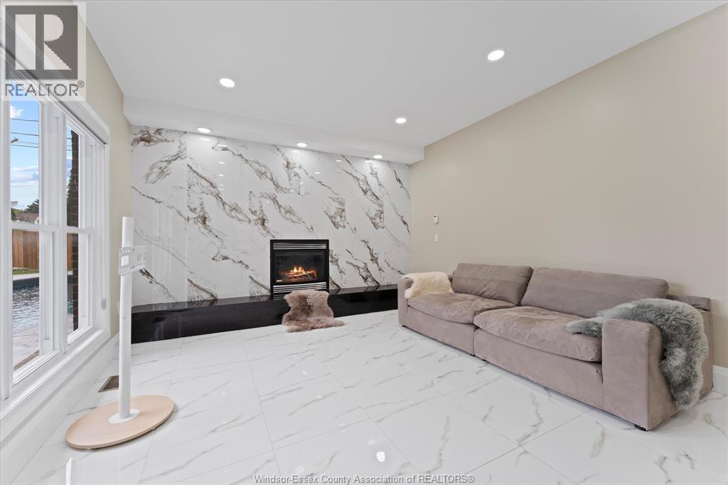 2858 Dandurand — photo 14