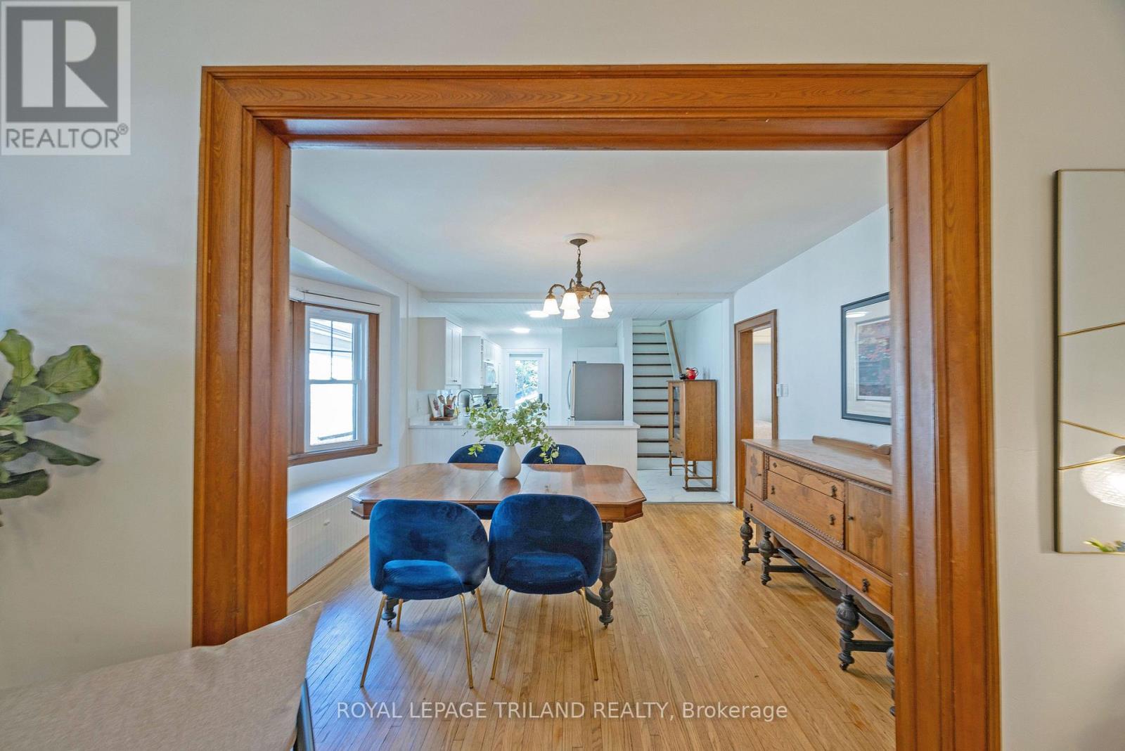 8 MCKENZIE AVENUE - 10
