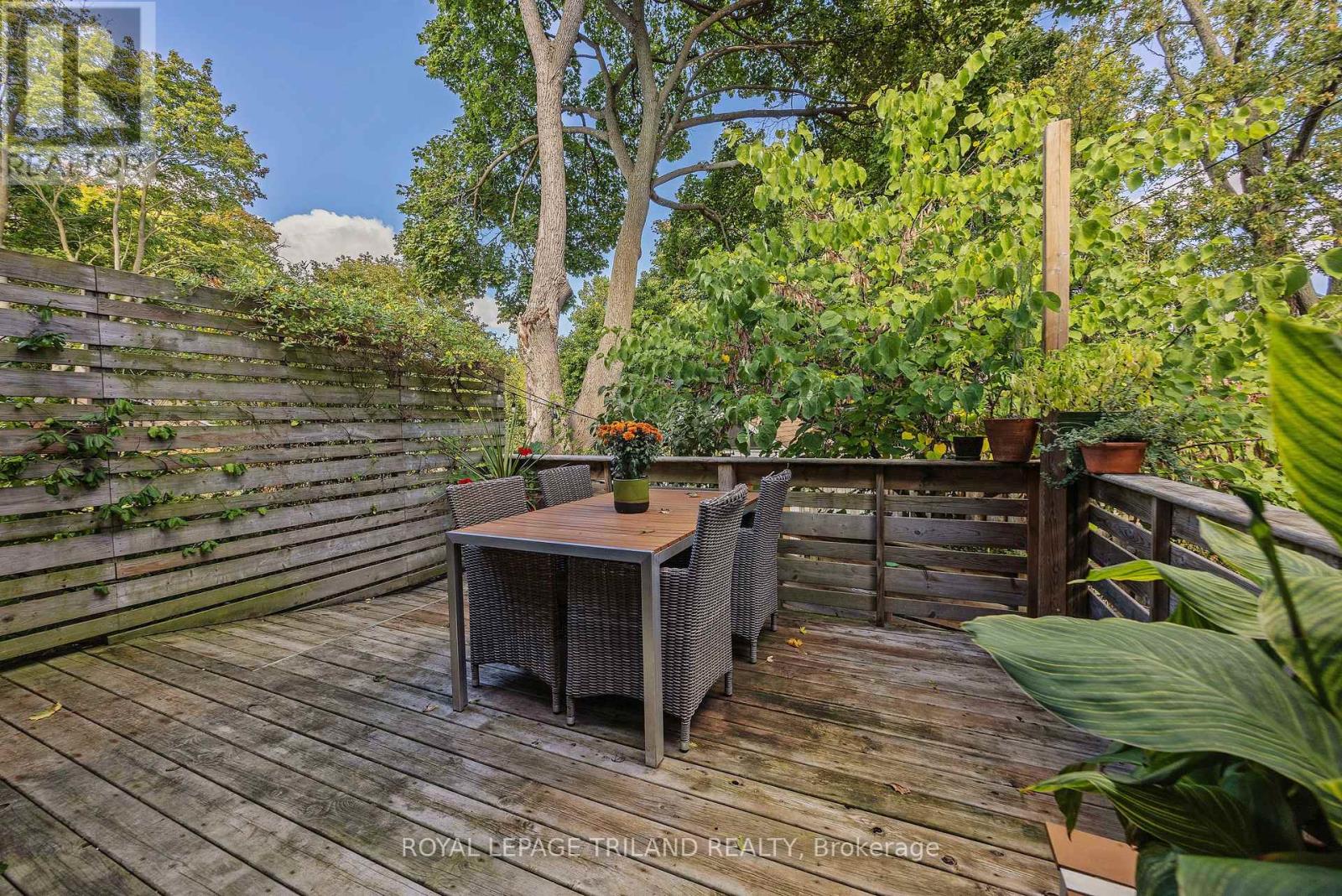 8 MCKENZIE AVENUE - Image 26