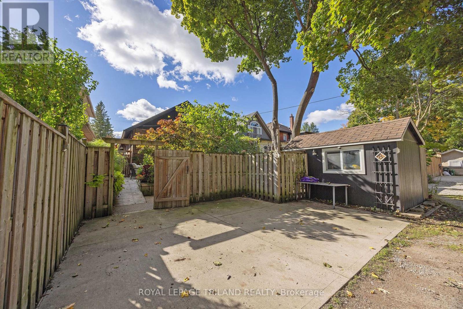 8 MCKENZIE AVENUE - Image 35