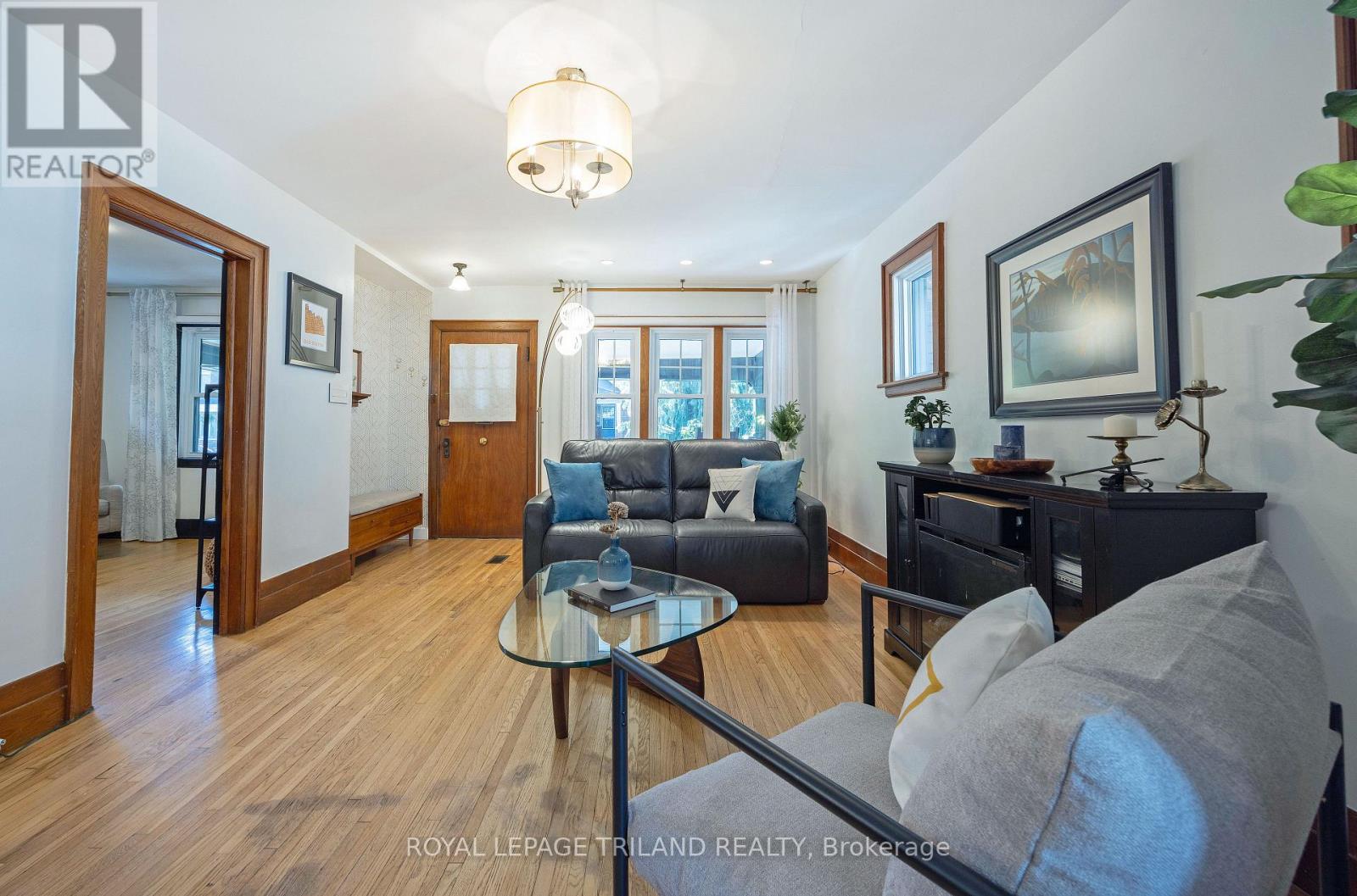 8 MCKENZIE AVENUE - Image 9
