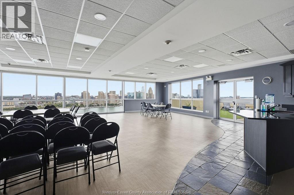 1225 Riverside Dr W — photo 29