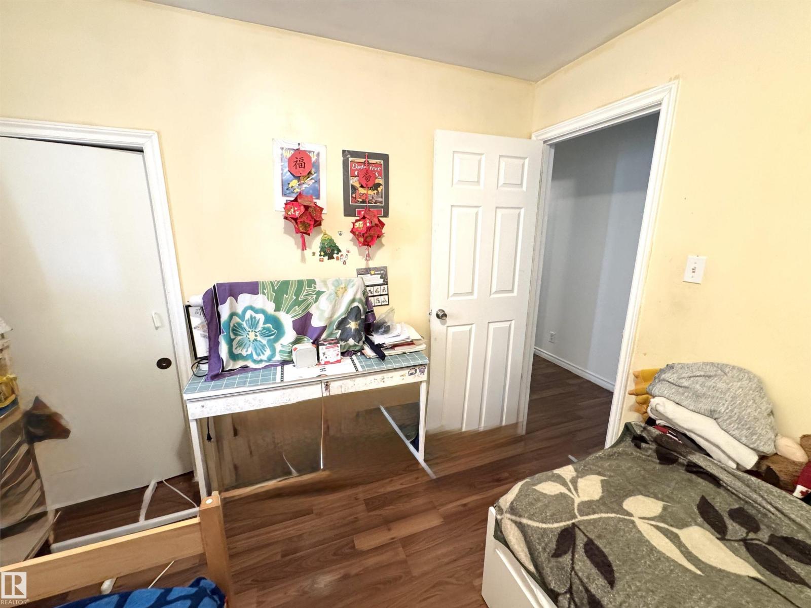 8108 124 AV NW - 13