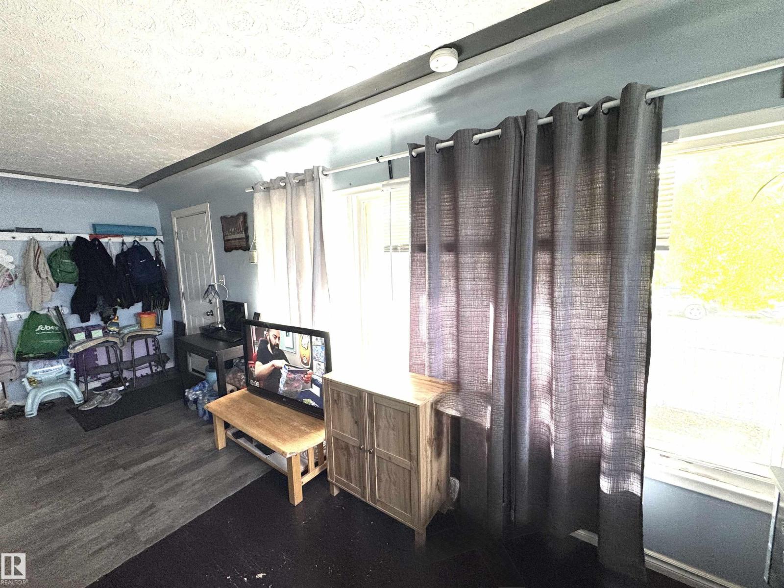 8108 124 AV NW - Image 6