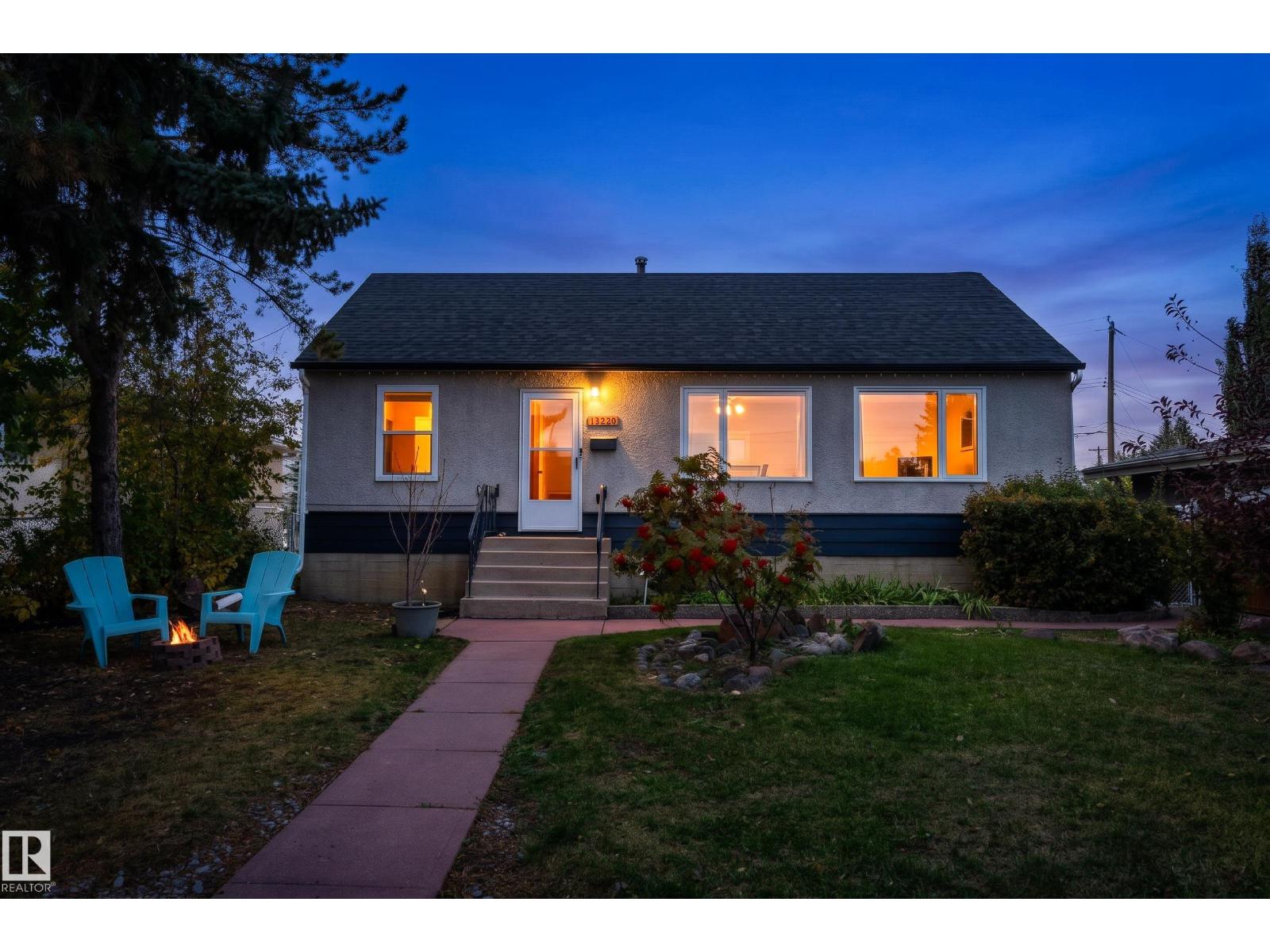 Photo of 13220 77 ST NW, Edmonton