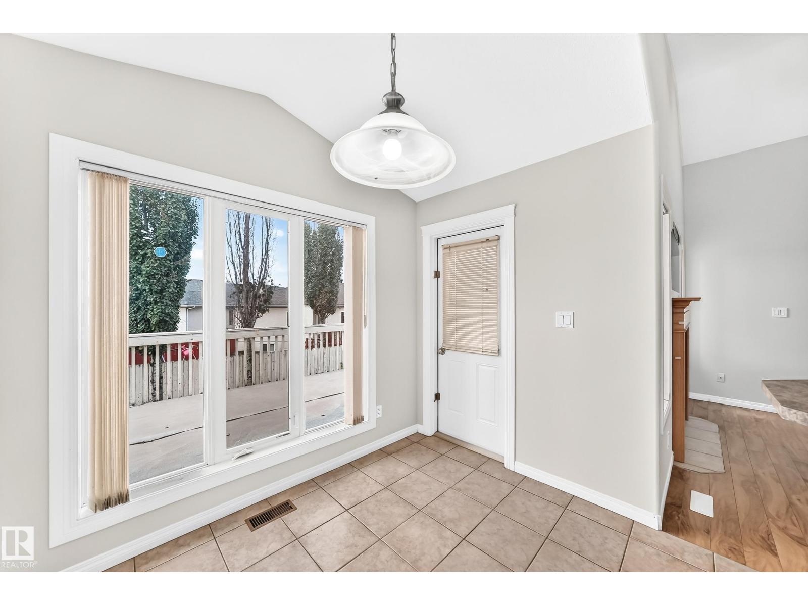 3460 30 St NW - 13