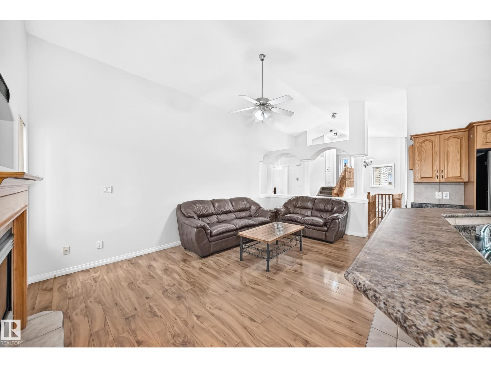 3460 30 St NW - 2