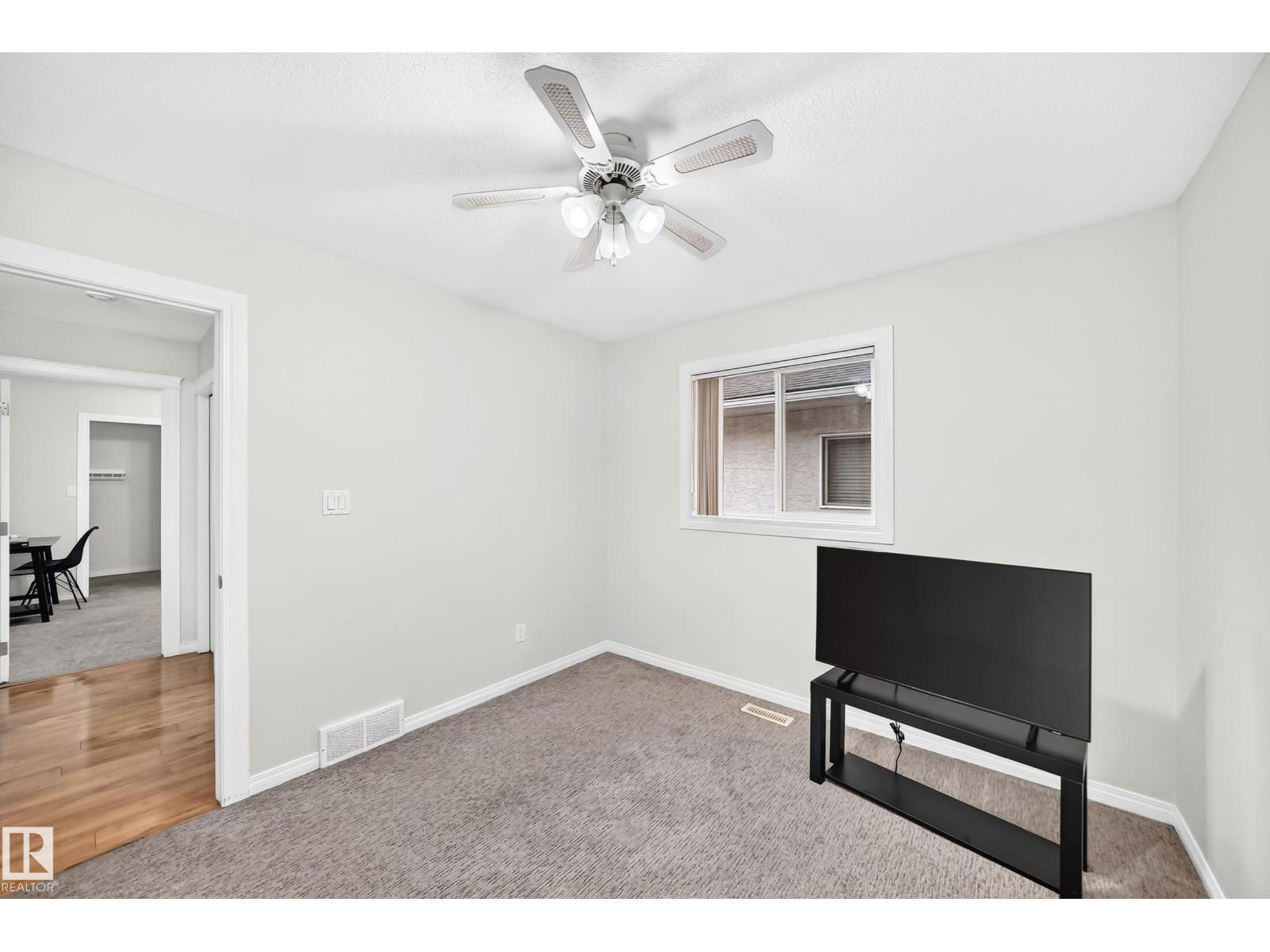 3460 30 St NW - 21